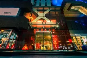 クロスホテル大阪 (Cross Hotel Osaka)