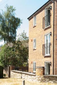Chestnut Contractor Stays