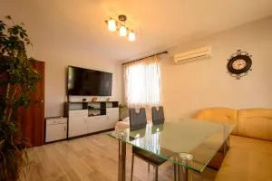 Apartment Yanevi - Velika