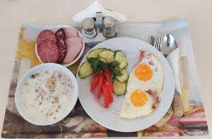 ApartHotel on Klinichna st. (1st entrance)