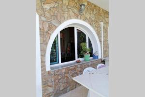 VILLA DINA (Kalidonia, Chania, Crete 730 06)