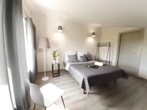 Dom z basenem i widokiem na łąkę - Kłaczno