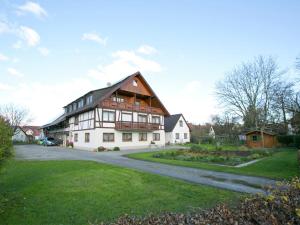 Spacious apartment near Lake Constance