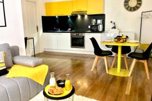 Appartements Le DONJON DOREE NETFLIX CENTRE VILLE : photos des chambres