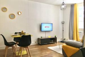 Appartements Le DONJON DOREE NETFLIX CENTRE VILLE : photos des chambres