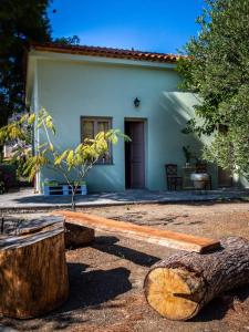 Ξενώνας Αρσινόη- ΜΕΓΑΛΟΧΩΡΙ -ΜΈΘΑΝΑ