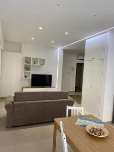 Figuccio Home