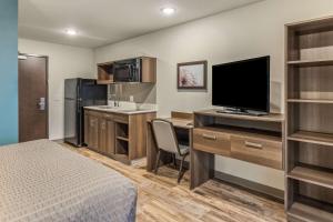 WoodSpring Suites Greenville Haywood Mall