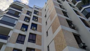 Ap Riviera uma quadra da praia