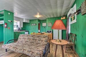 Lakefront Retreat with Boat Rentals, Beach and Bar