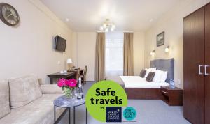 Deluxe Double or Twin Room room in Hotel on Mokhovoy