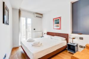 GuestHost - Piazza Santa Croce Design Apartment with Balcony