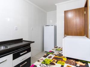 Apartamento com ar condicionado e Wi-fi, frente mar - 02 dormitórios - Edifício Luz do Sol