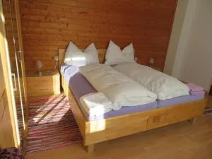 Haus Irmi - 克尼特尔费尔德