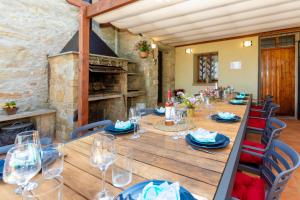 8 to 10 Sleeps Private Pool Villa & BBQ Near Barcelona