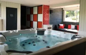 Gîte piscine jacuzzi privatisés Clos Valentin - Bout dʼAval