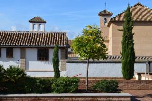 Calle Sta. Isabel la Real, 19, 18010 Granada, Spain.