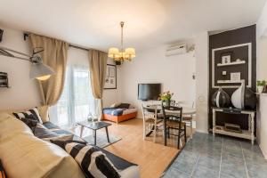 Four-Bedroom Holiday Home room in Holiday house with a swimming pool Opuzen Neretva Delta - Usce Neretve - 8818