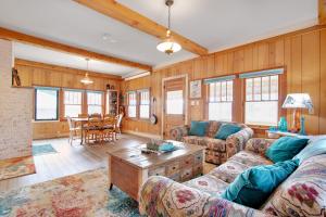 Two Bedroom House room in Deer Mountain Lodge North