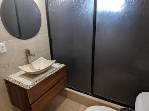 Condominio 231 Loma Bonita, enfrente de la alberca!