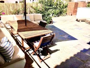 Altura LP Sunny House