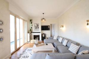 Appartements Large 5 rooms with garage in the city center : photos des chambres