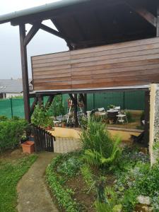 Karos Centrál Apartmanház