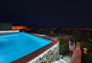 Villa with pool,tavern & superb view over Split 