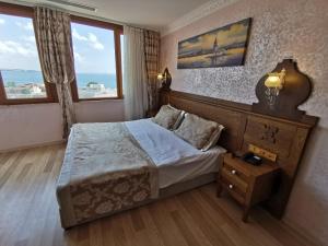 Double Room with Sea View room in Perapolis Hotel