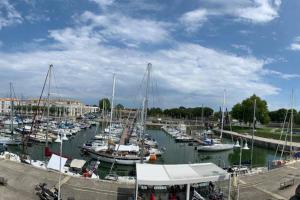 Le  LA FAYETTE , vue exceptionnelle sur le Port de Plaisance