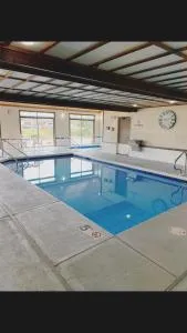 Super 8 by Wyndham Watertown WI - Delafield