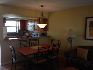 One-Bedroom Apartment room in Surfsider Resort - A Timeshare Resort