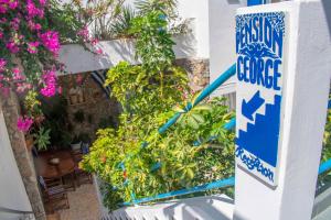 Pension George Santorini Greece