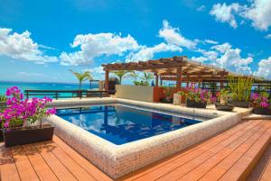 La Divina by Aldea Thai