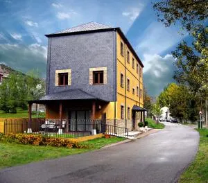 CASA ALTOBIERZO, 9 Habitaciones y 9 BAÑOS - Folgoso de la Ribera