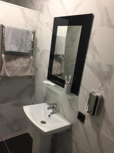 Отель Переулок средний 16