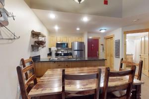 Taylors Crossing 109