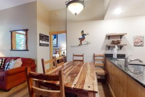 Taylors Crossing 109