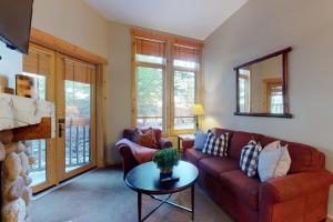 Taylors Crossing 109