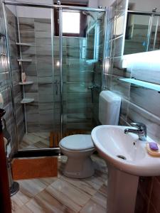 Double or Twin Room with Balcony room in Vila Alexander B&B