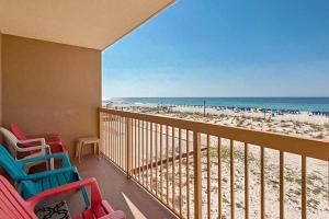 Apartment room in Pelican Beach Resort