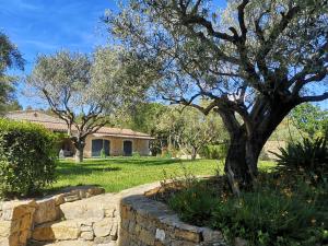 Maisons d'hotes L'ESQUIROU : photos des chambres