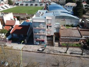 Apart 12 de Octubre 1028