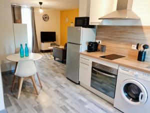 Appartements entiers proche Aeroport - ZAC Chesnes - CNPE du Bugey Check-In 24h7J : photos des chambres