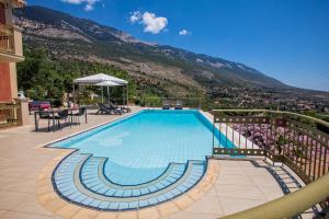 LOURDAS BEACH VIEW VILLA