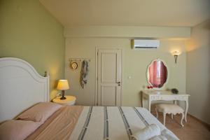 LOURDAS BEACH VIEW VILLA