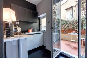 San Niccolò Apartment by Mamo Florence