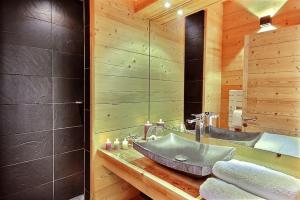 Chalets Chalet Prestige serrechevalierholidays 20 personnes : photos des chambres