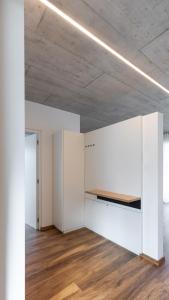 Apartment with Mountain View