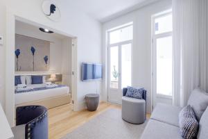 BOUTIQUE Rentals-Flores Terrace historical centre